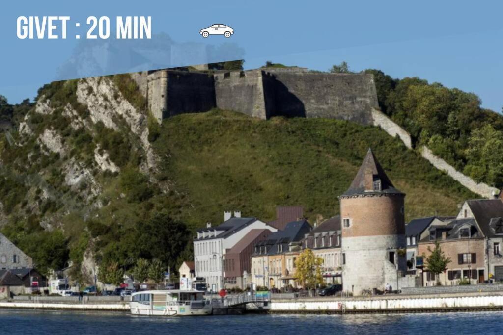 Laissez-Vous Enchanter Par La Vallee De La Meuse Hastiere-par-dela エクステリア 写真